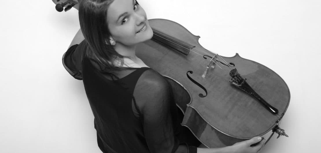 Lynda Cortis — Portrait